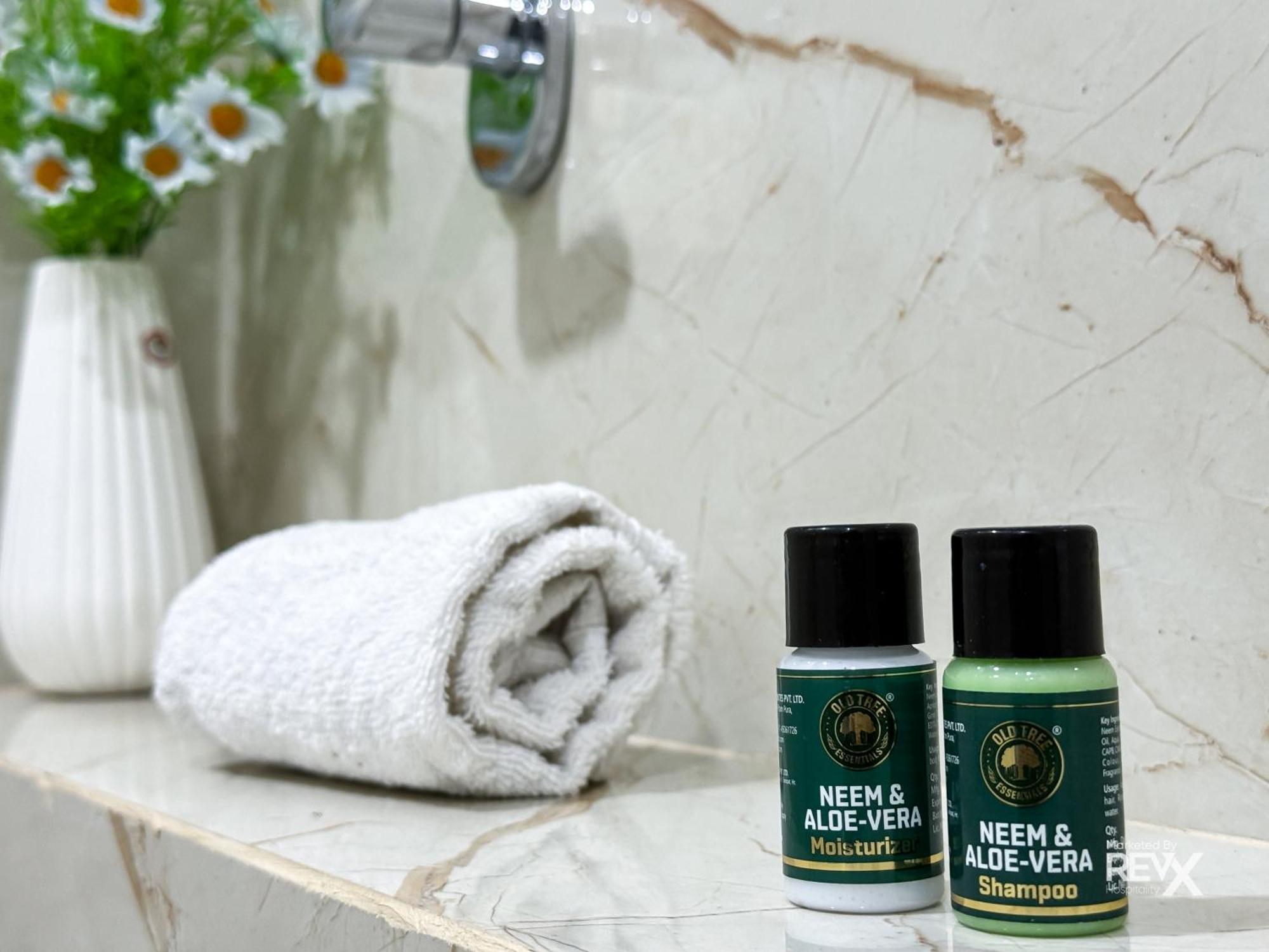 Guru Sadan A Luxe Stay Ayodhya Экстерьер фото