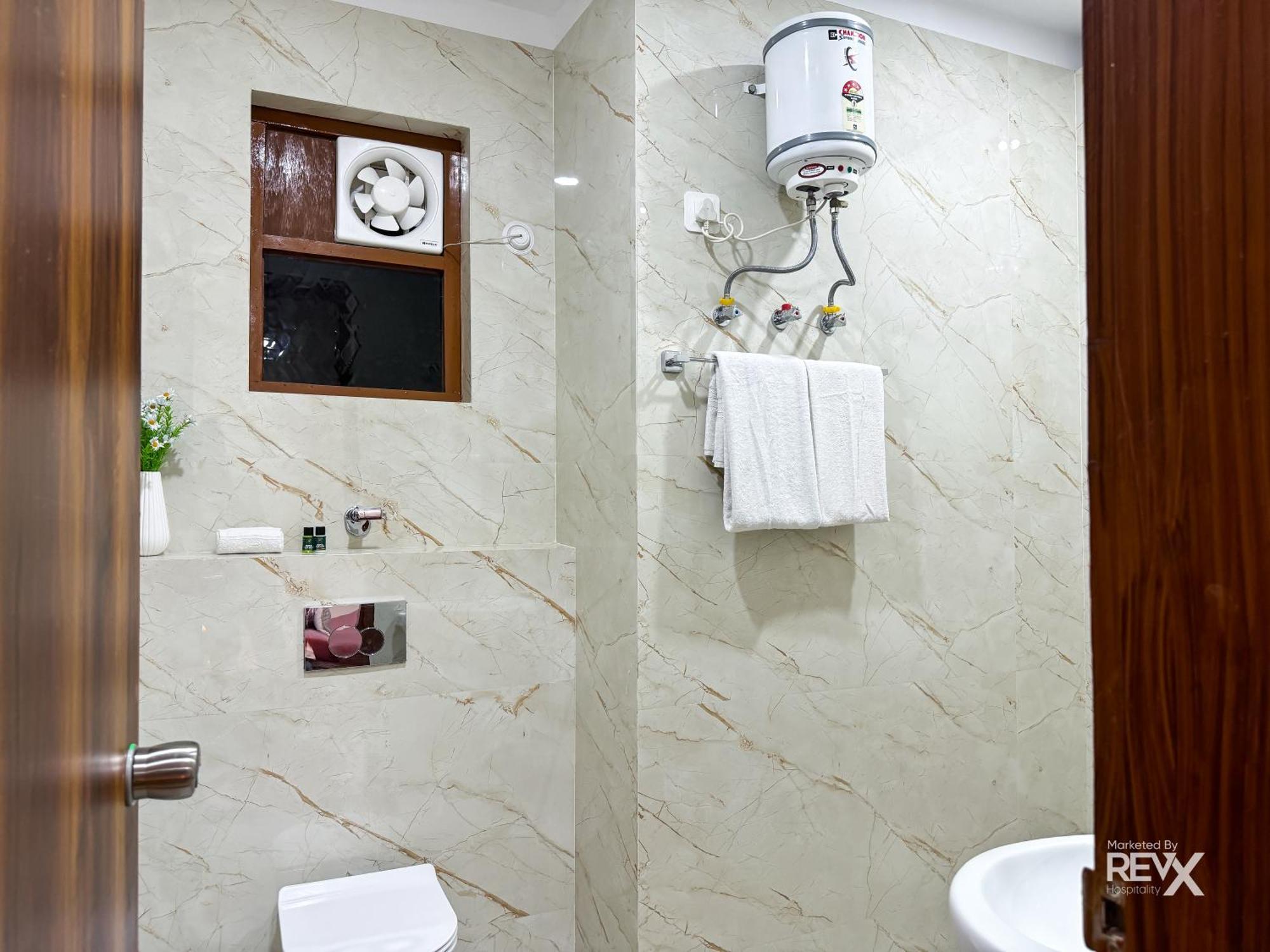 Guru Sadan A Luxe Stay Ayodhya Экстерьер фото